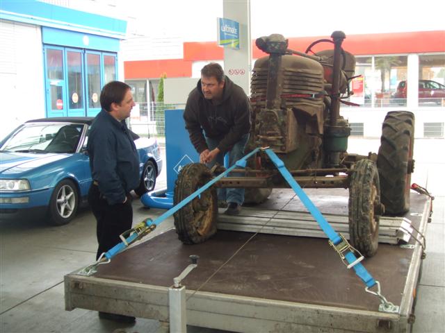 Tankstelle nach 10 KM