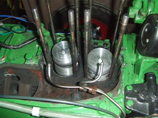 montierte &Uuml;bermasskolben